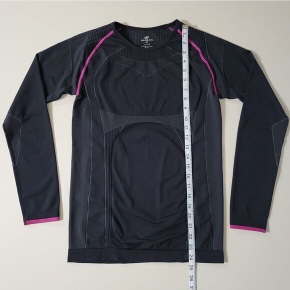 Slalom Women's Black Performance Long Sleeve Crewneck Pullover Top - Picture 4 of 11